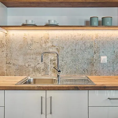 Vera - Brand New Seafront Villa! أليكيس
