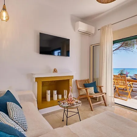 Villa Vera - Brand New Seafront Villa!