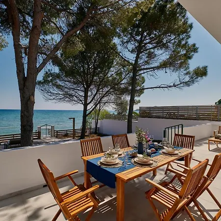 Vera - Brand New Seafront Villa! Villa *