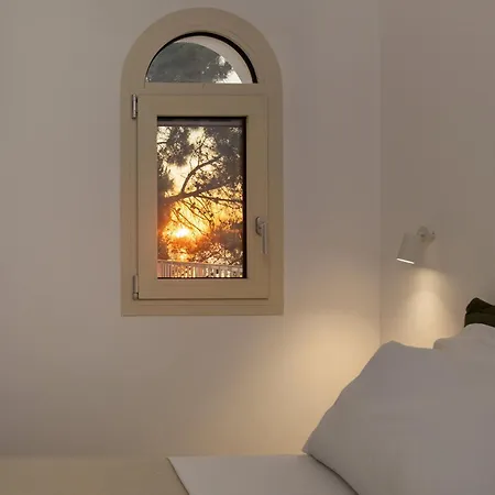 Vera - Brand New Seafront Villa!