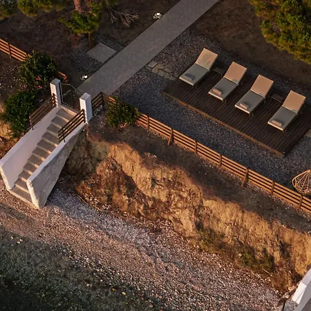 Vera - Brand New Seafront Villa! * Αλυκών