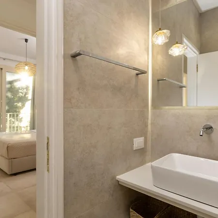 Vera - Brand New Seafront Villa! Βίλα Αλυκών