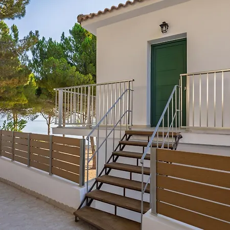 Vera - Brand New Seafront Villa! Βίλα Αλυκών