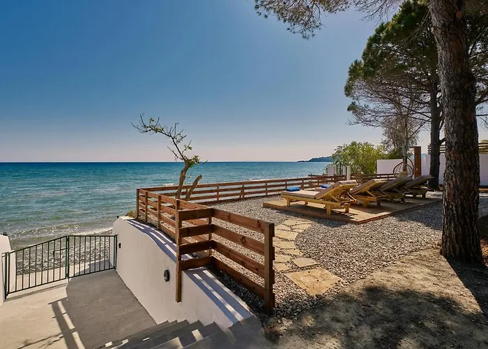 Vera - Brand New Seafront Villa!
