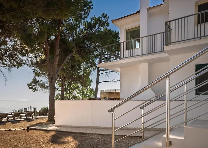 Вилла Vera - Brand New Seafront Villa!