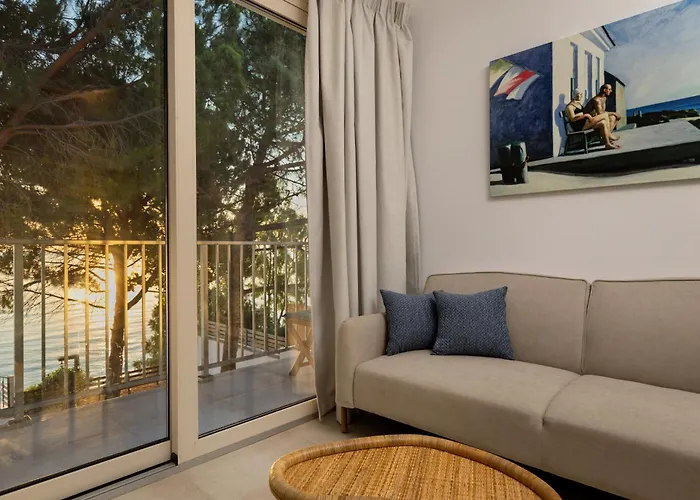 Вилла Vera - Brand New Seafront Villa!