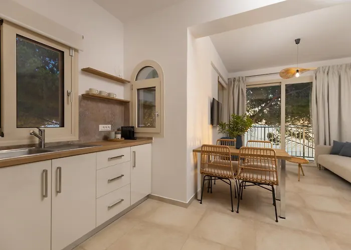 Вилла Vera - Brand New Seafront Villa!