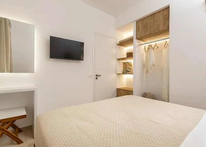 Vera - Brand New Seafront Villa! Аликес