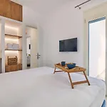Villa Vera - Brand New Seafront Villa!